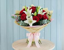 Букет цветов из:  Лилии и Розы в Воронцовке