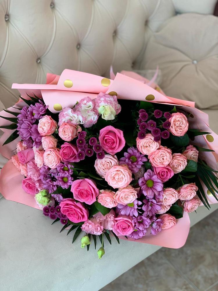 Букет цветов из: Хризантемы, Розы и Лизиантусы в Воронцовке