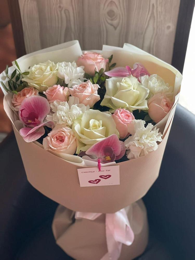 Букет цветов из: Орхидеи, Розы и Гвоздики в Воронцовке