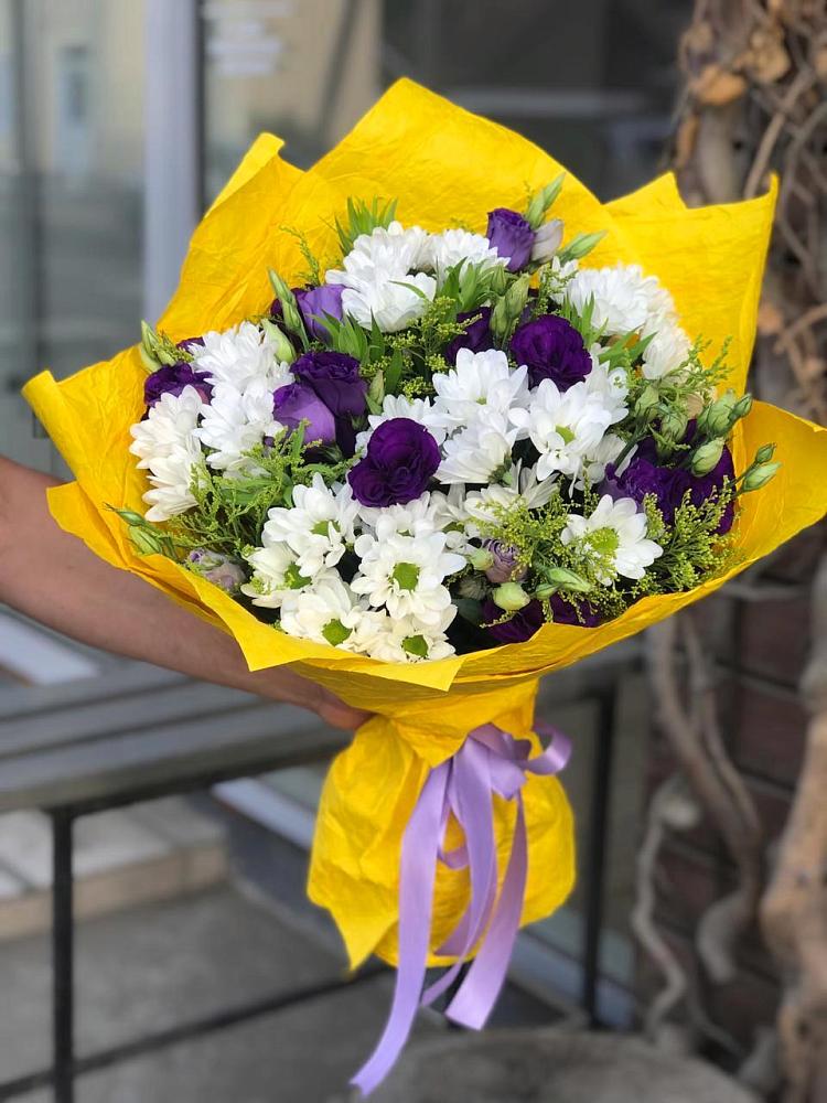 Букет цветов из: Ирисы, Хризантемы и Ромашки в Воронцовке