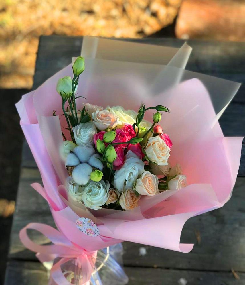 Букет цветов из: Розы и Лизиантусы в Воронцовке