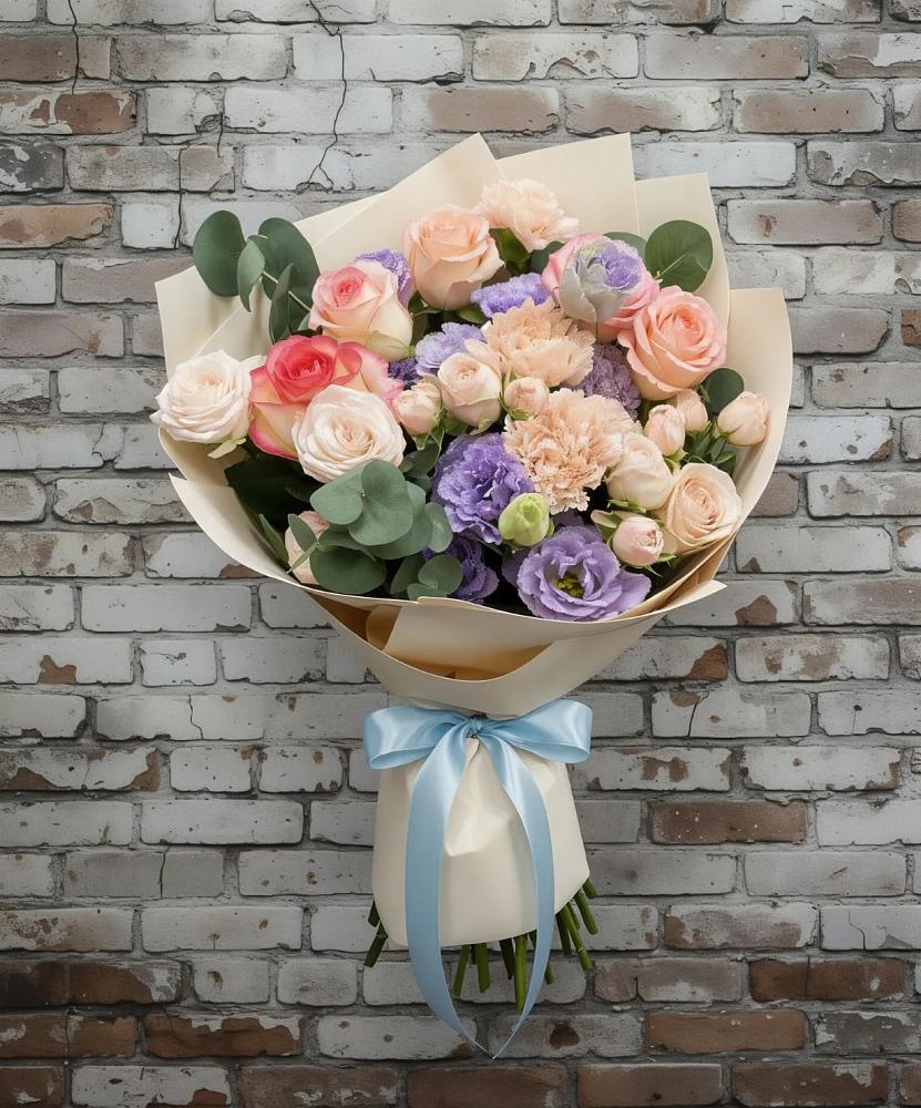 Букет цветов из: Розы, Лизиантусы и Гвоздики в Воронцовке