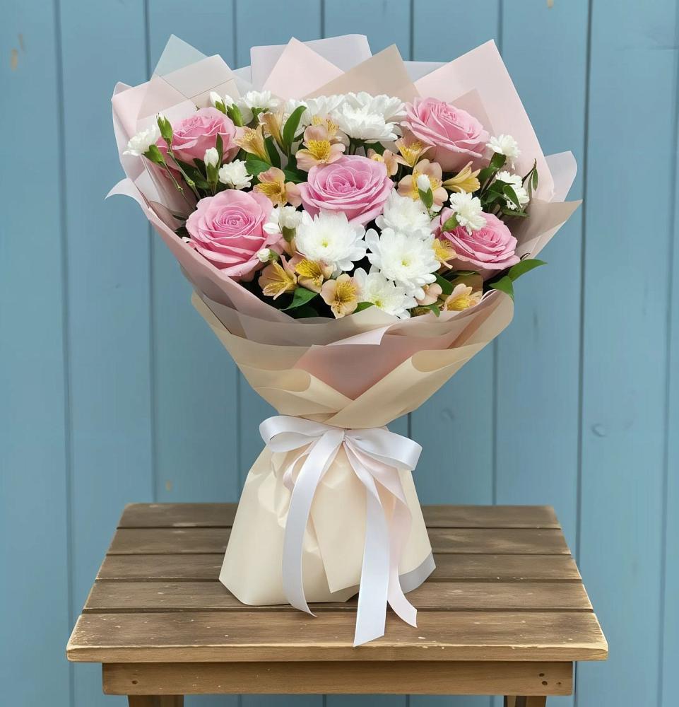 Букет цветов из: Гвоздики, Орхидеи и Розы в Воронцовке