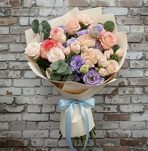 Букет цветов из:  Розы, Лизиантусы и Гвоздики в Воронцовке