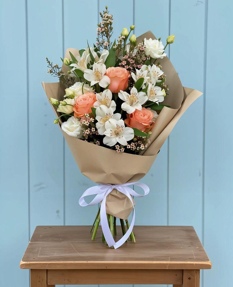 Букет цветов из: Альстромерии, Лизиантусы, Розы и Хризантемы в Воронцовке